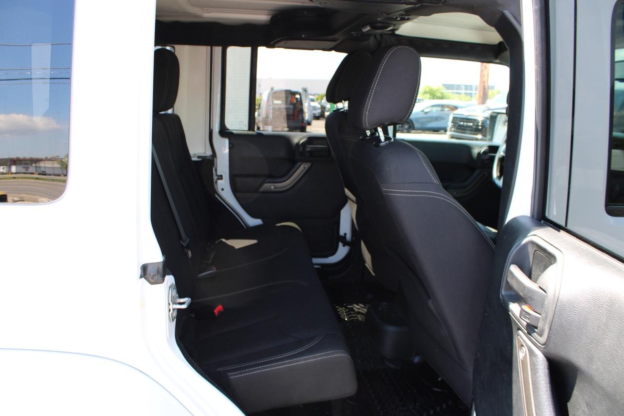 2018 Jeep Wrangler JK Unlimited Sport 4WD No Accident $96/Weekly Cert Photo