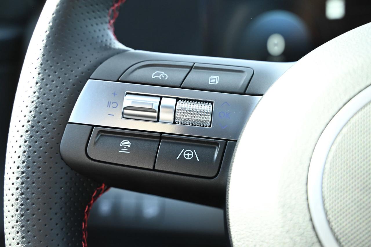 2025 Hyundai KONA 1.6T N Line AWD w/Two-Tone Roof Photo