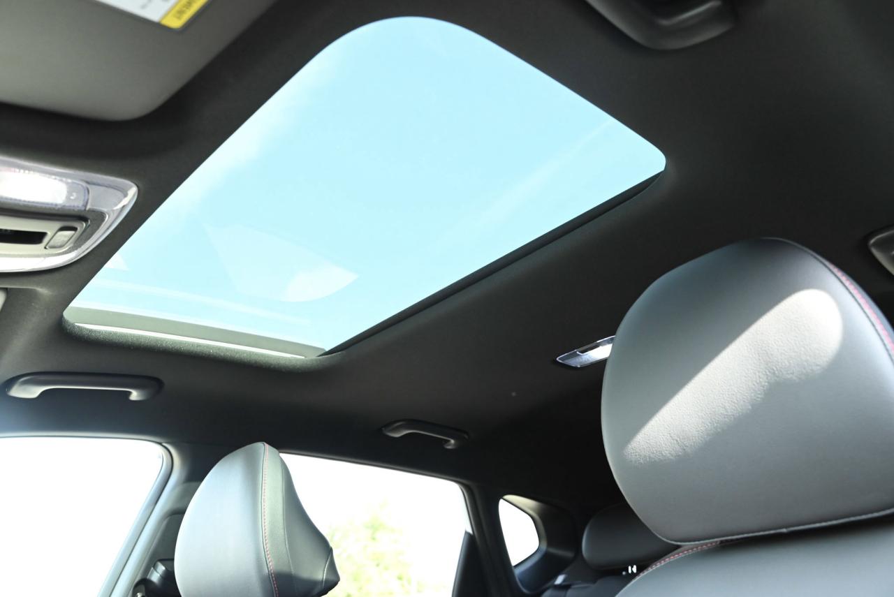 2025 Hyundai KONA 1.6T N Line AWD w/Two-Tone Roof Photo