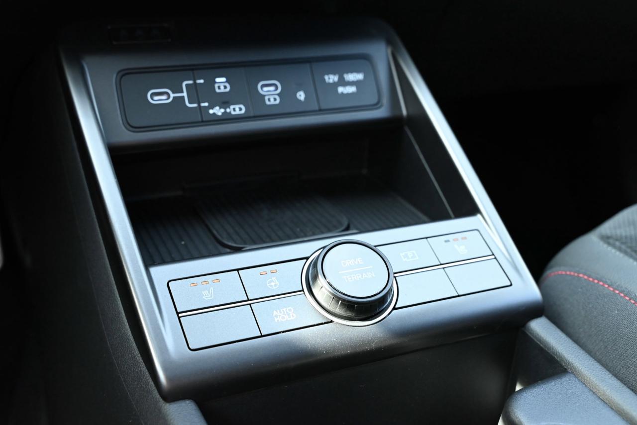 2025 Hyundai KONA 1.6T N Line AWD w/Two-Tone Roof Photo