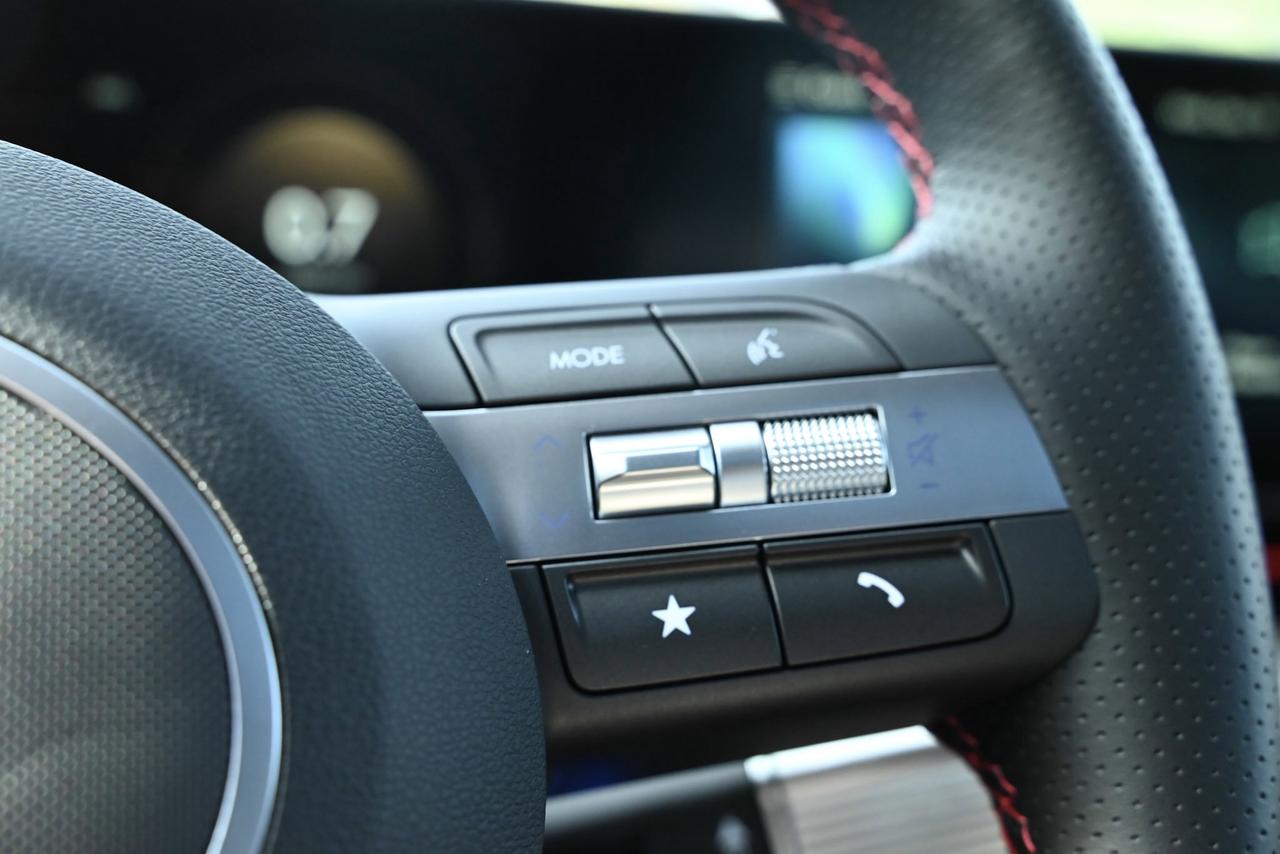 2025 Hyundai KONA 1.6T N Line AWD w/Two-Tone Roof Photo