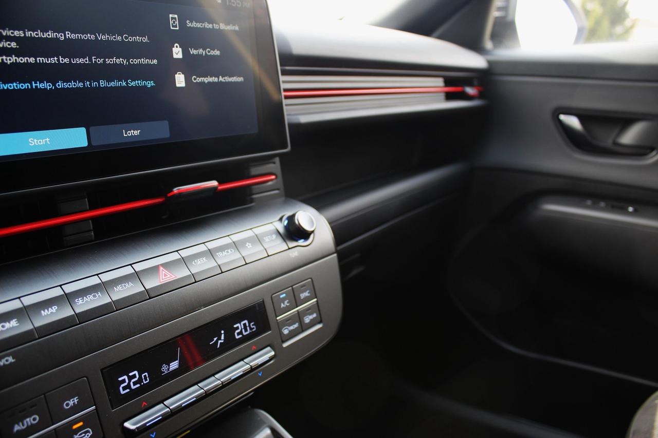 2025 Hyundai KONA 1.6T N Line AWD w/Two-Tone Roof Photo