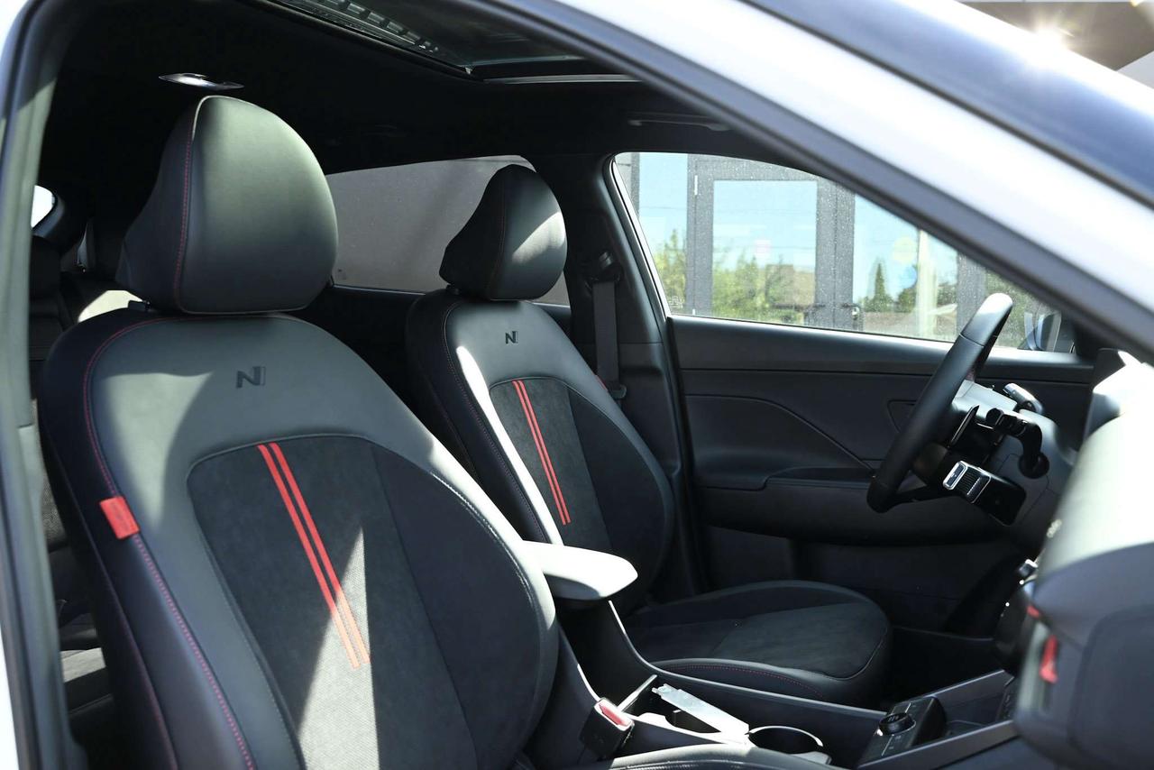 2025 Hyundai KONA 1.6T N Line AWD w/Two-Tone Roof Photo