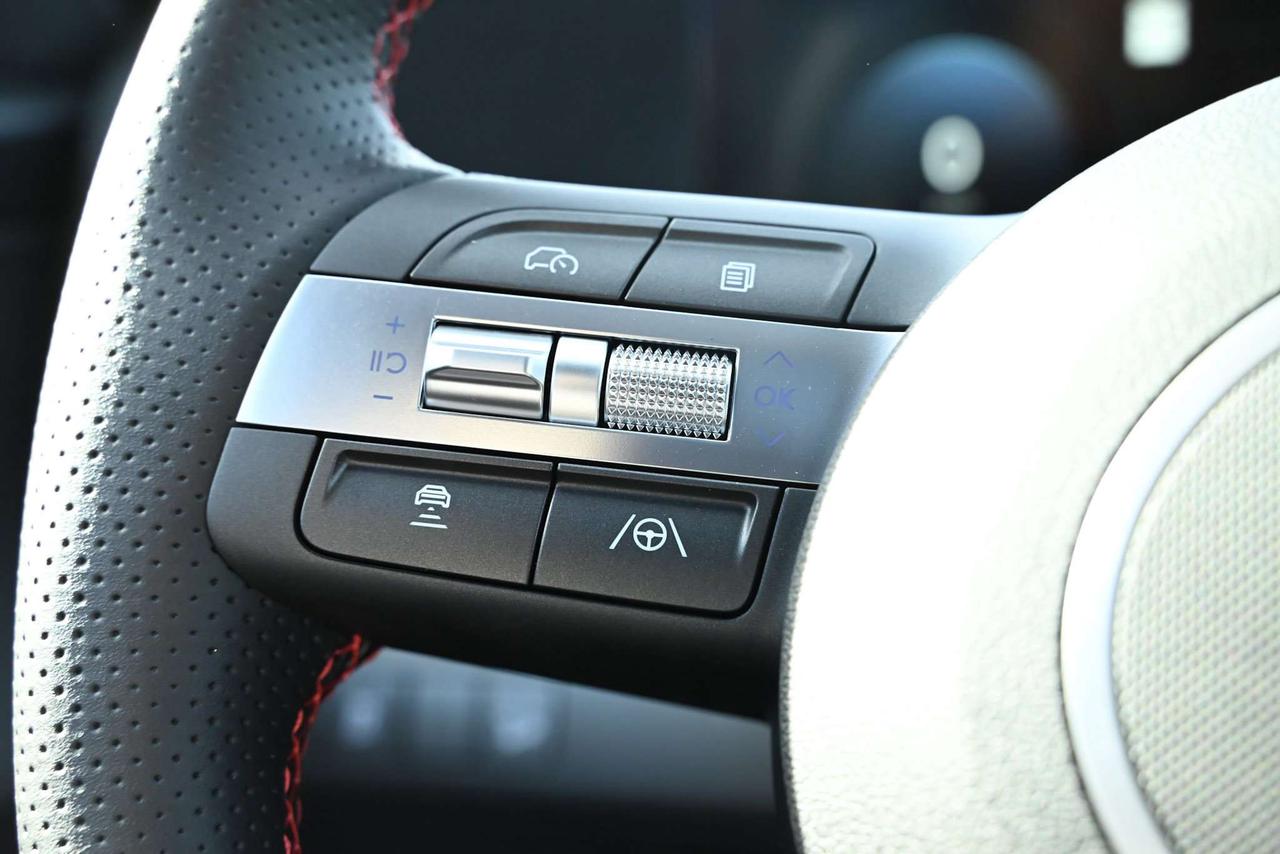2025 Hyundai KONA 1.6T N Line AWD w/Two-Tone Roof Photo