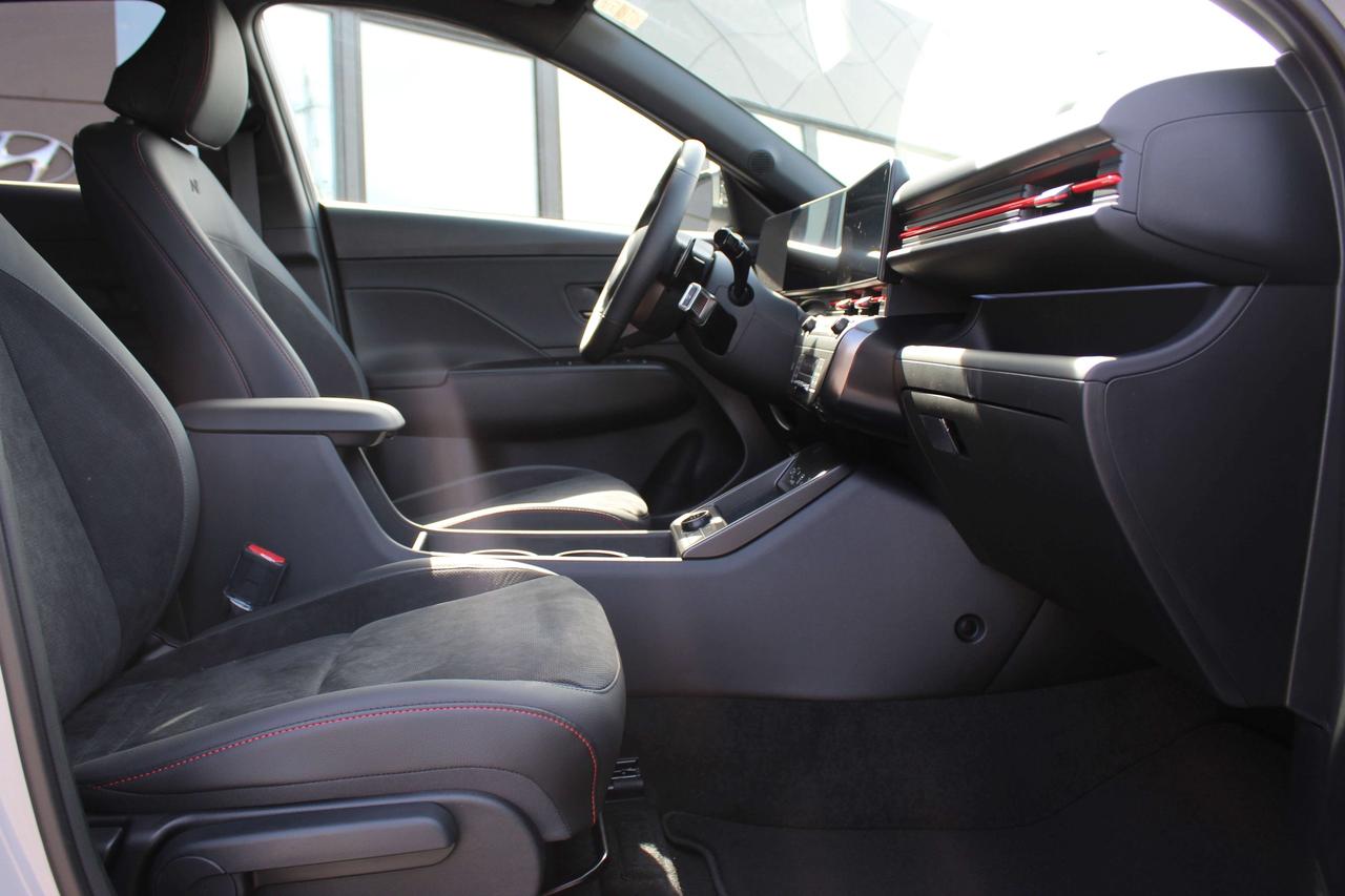 2025 Hyundai KONA 1.6T N Line AWD w/Two-Tone Roof Photo