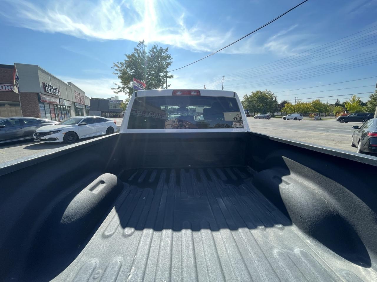 2021 RAM 1500 Classic Tradesman 6'4 BOX / Remote Start / Rev Cam Photo