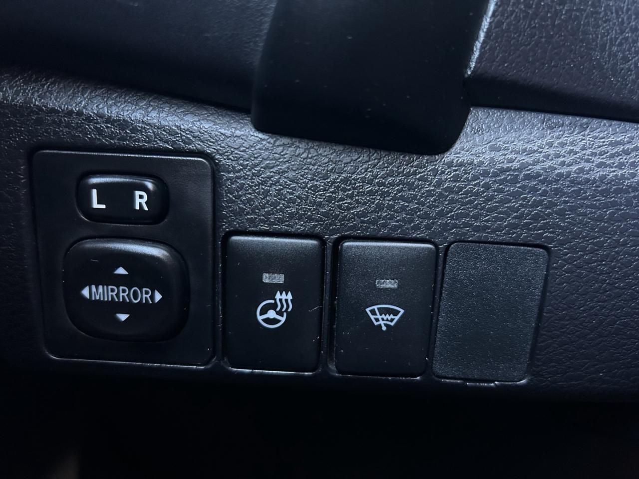 2018 Toyota Corolla LE PLUS   Sunroof   Htd Steering   Lane Dep Photo