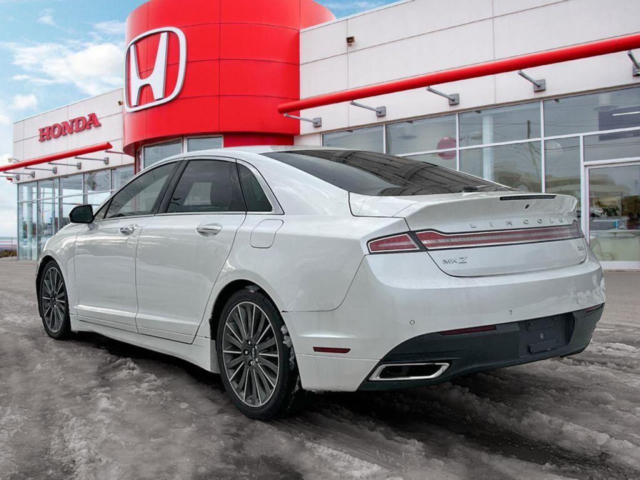 2016 Lincoln MKZ Hybrid Photo3