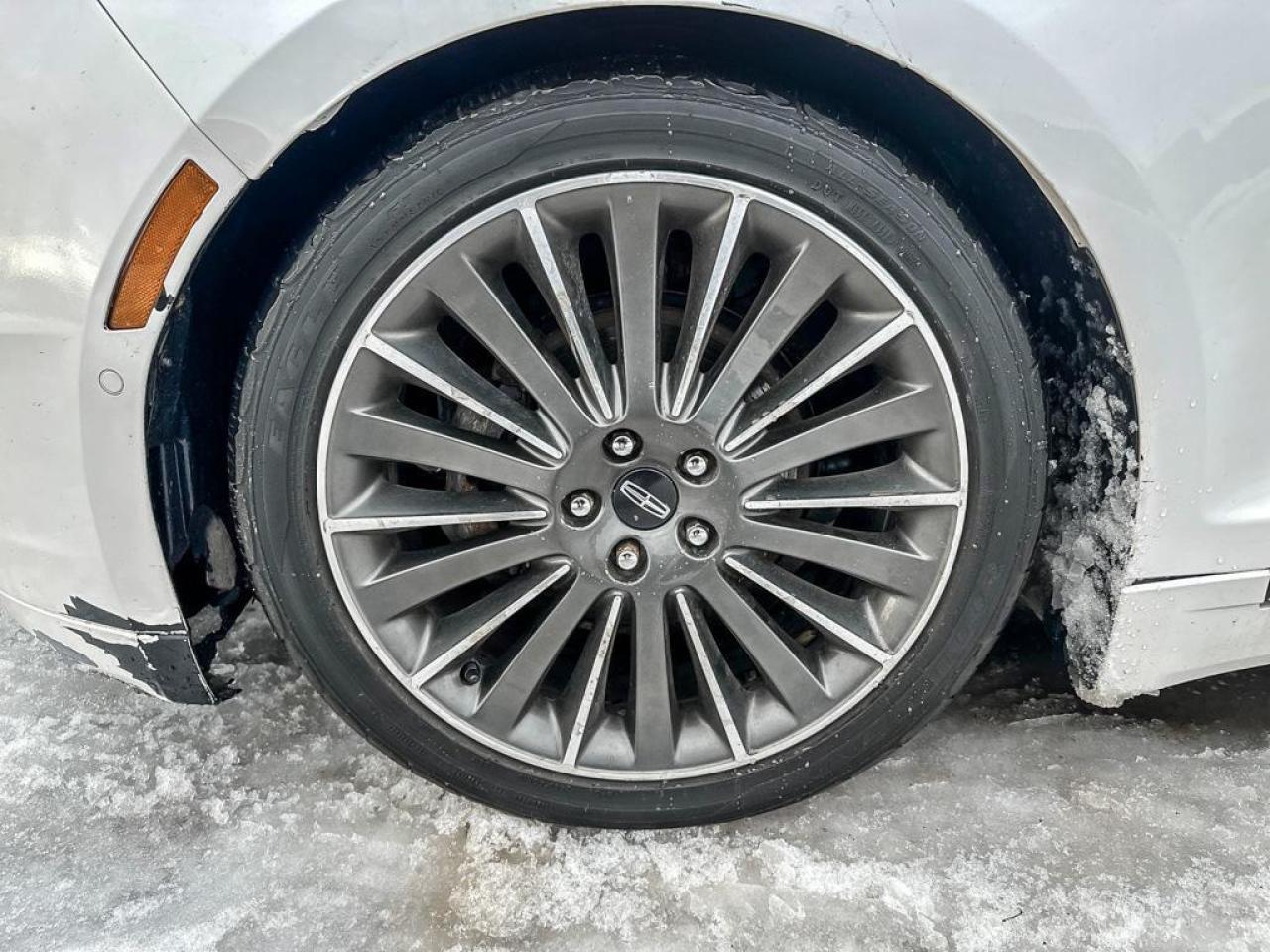 2016 Lincoln MKZ Hybrid Photo