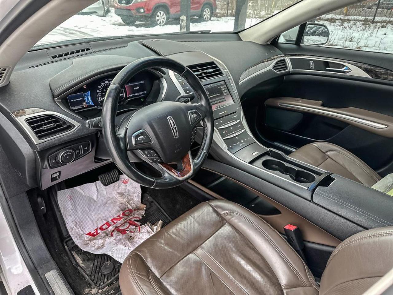 2016 Lincoln MKZ Hybrid Photo