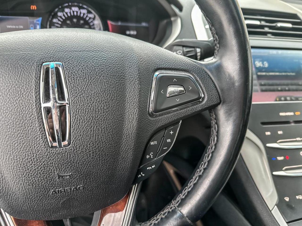 2016 Lincoln MKZ Hybrid Photo