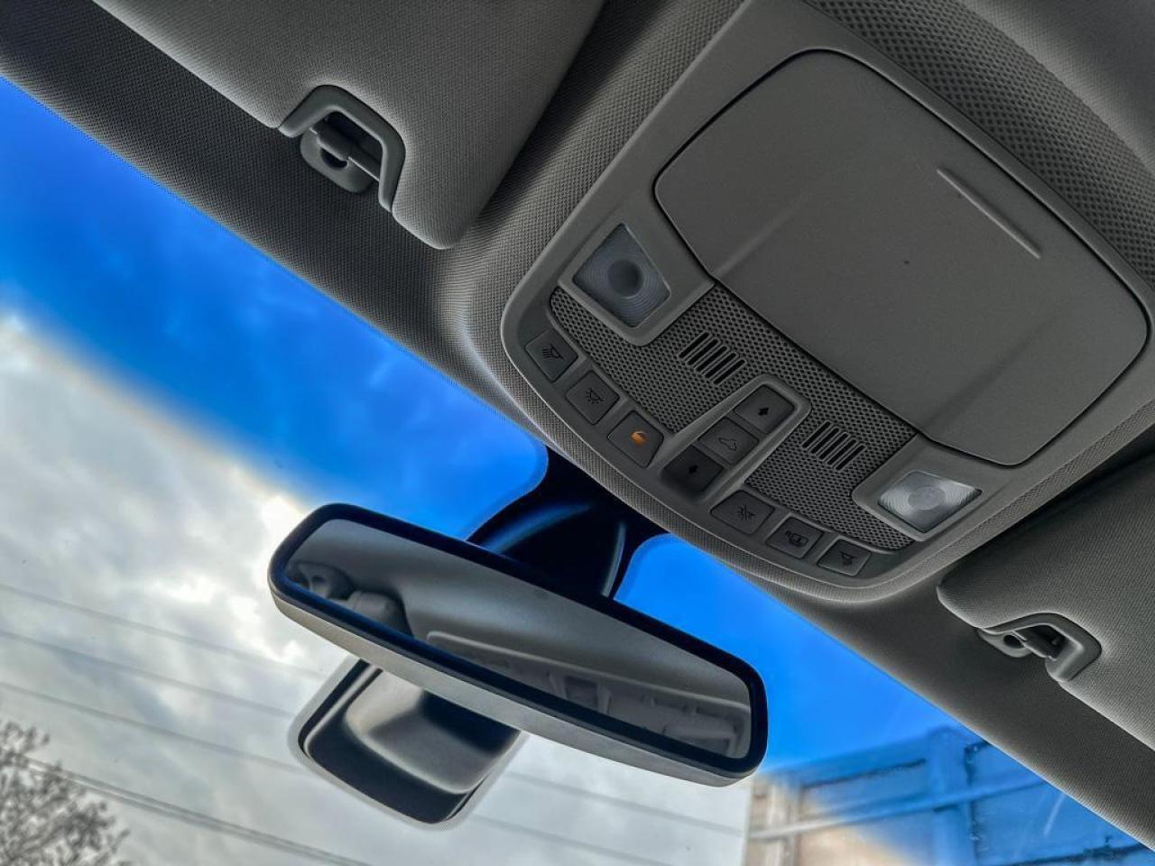 2016 Lincoln MKZ Hybrid Photo