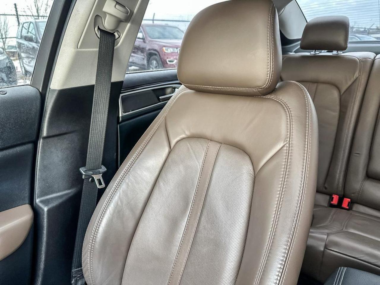 2016 Lincoln MKZ Hybrid Photo