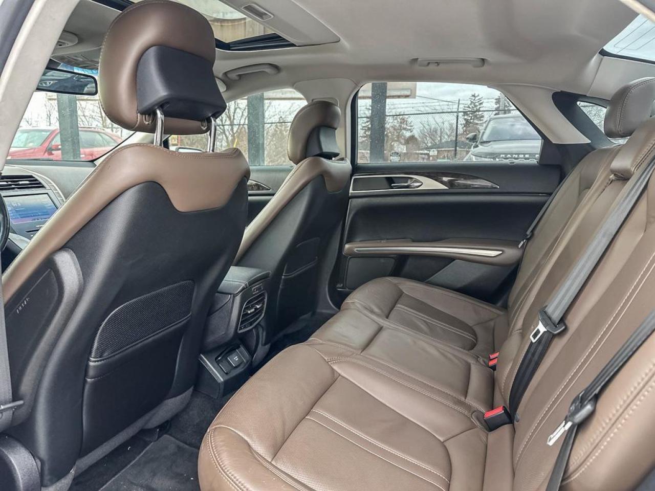 2016 Lincoln MKZ Hybrid Photo