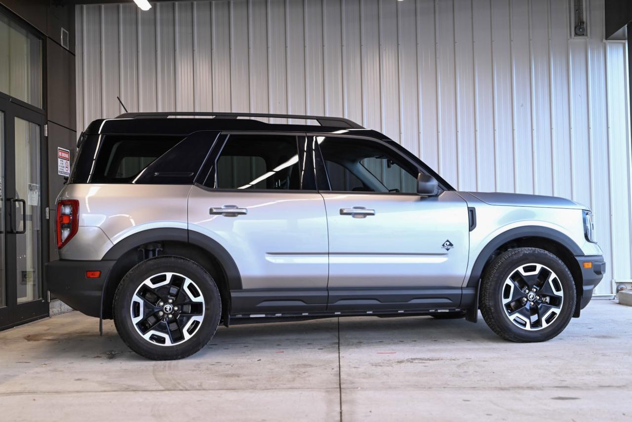 2021 Ford Bronco Sport Outer Banks/ 4x4/ 1-OWNER/ Service History /Fully Photo