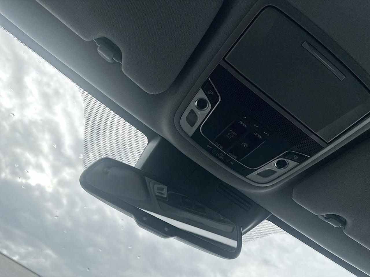 2020 Honda CR-V Touring Photo