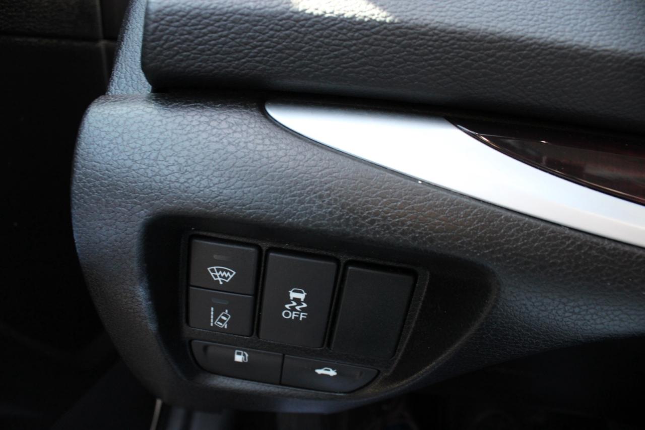 2017 Acura TLX SH-AWD w/Technology Package $91/Weekly Certified Photo