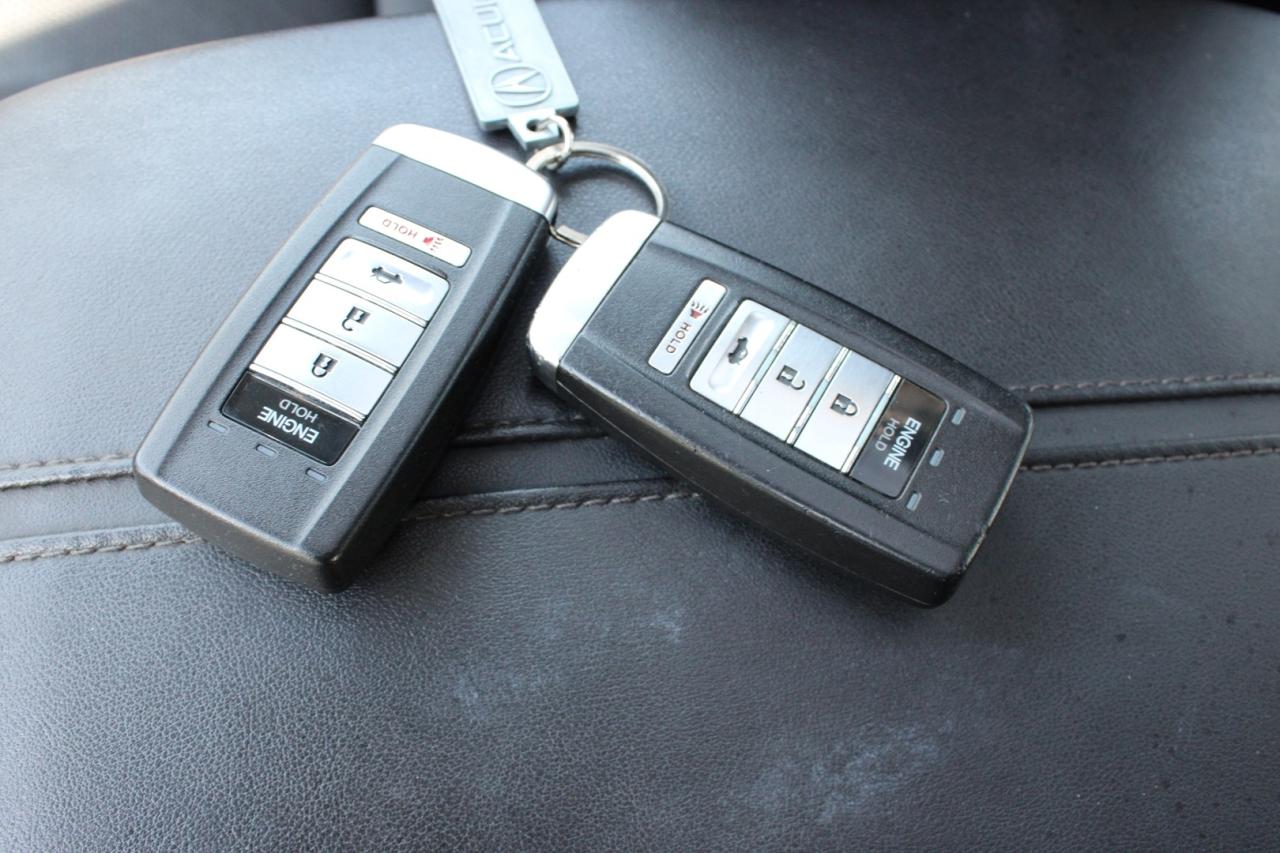 2017 Acura TLX SH-AWD w/Technology Package $91/Weekly Certified Photo