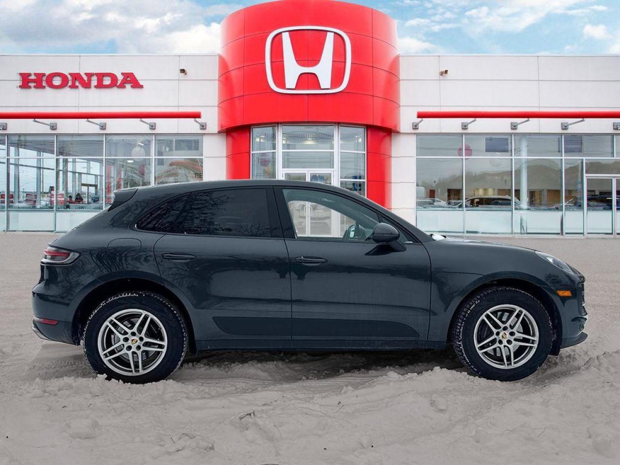 2021 Porsche Macan Base Photo