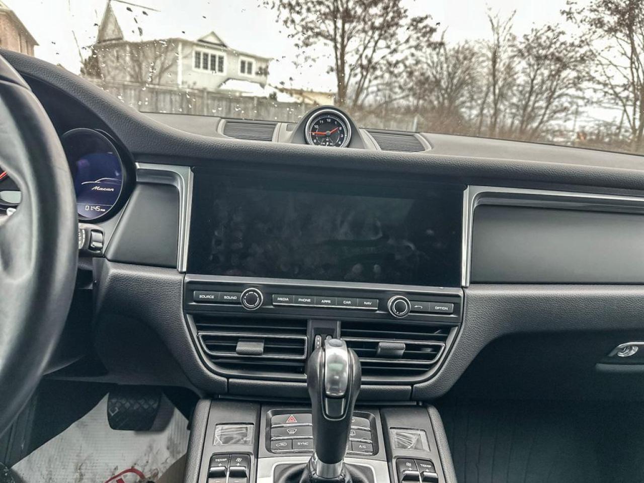 2021 Porsche Macan Base Photo