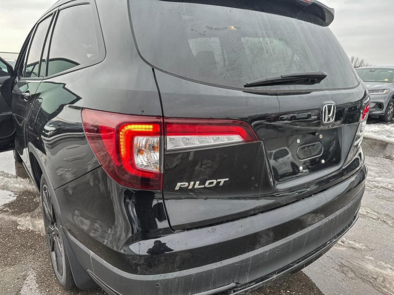 2021 Honda Pilot Black Edition Photo