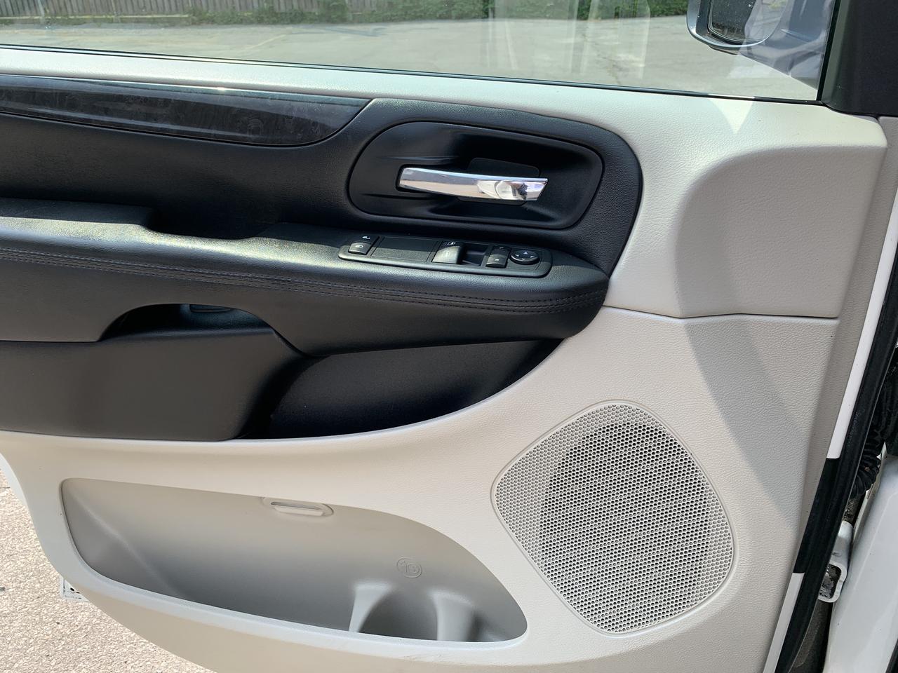 2013 Dodge Grand Caravan SXT / 148064 KMS !! CAR FAX CLEAN !! CERTIFIED !! Photo