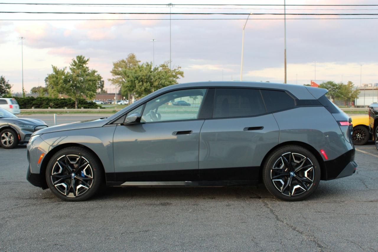 2022 BMW iX xDrive50 Premium Enhanced Blue Interior Certified Photo