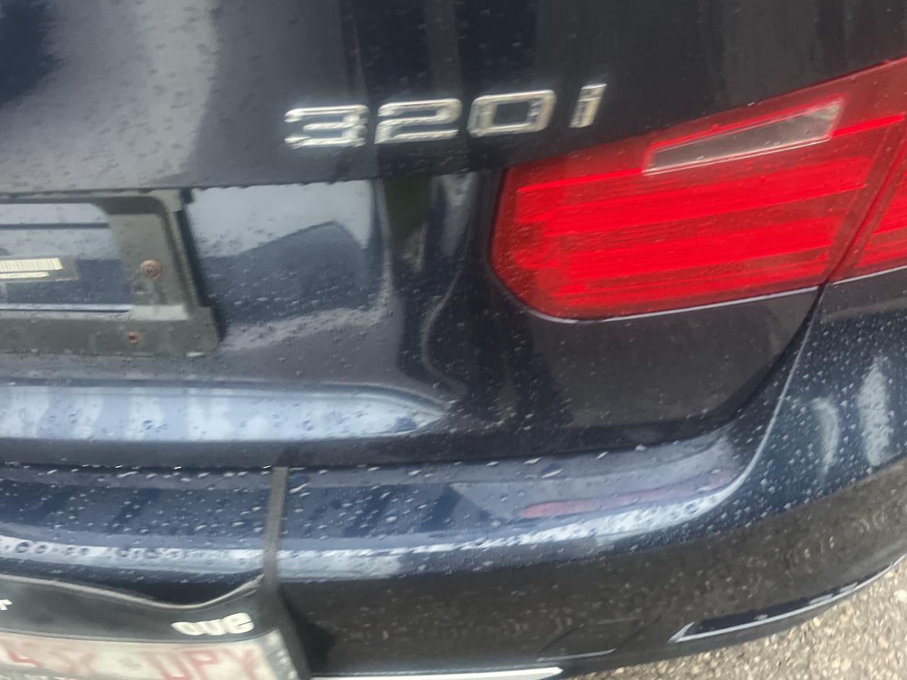 2014 BMW 3 Series 4dr Sdn 320i xDrive AWD/ ONE OWNER !! 152357 KMS Photo