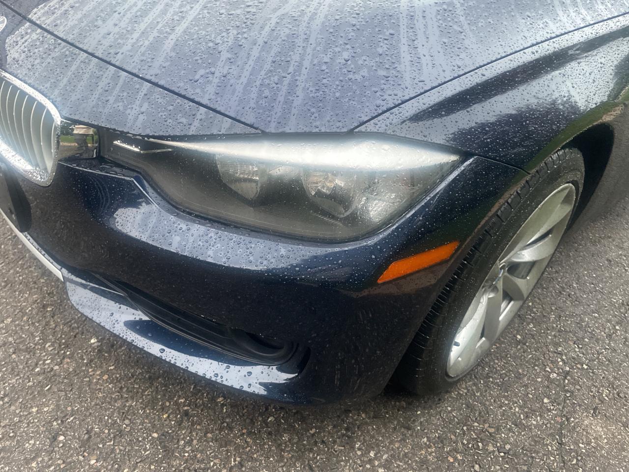 2014 BMW 3 Series 4dr Sdn 320i xDrive AWD/ ONE OWNER !! 152357 KMS Photo