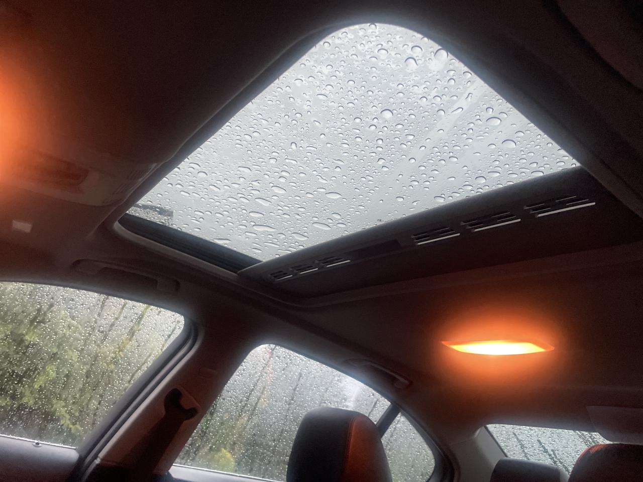 2014 BMW 3 Series 4dr Sdn 320i xDrive AWD/ ONE OWNER !! 152357 KMS Photo