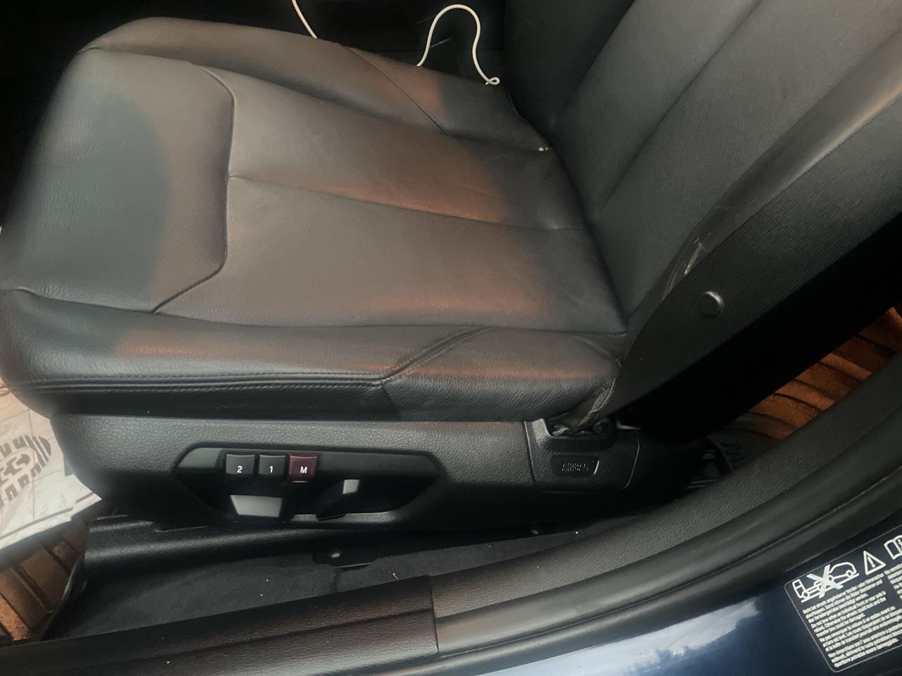 2014 BMW 3 Series 4dr Sdn 320i xDrive AWD/ ONE OWNER !! 152357 KMS Photo