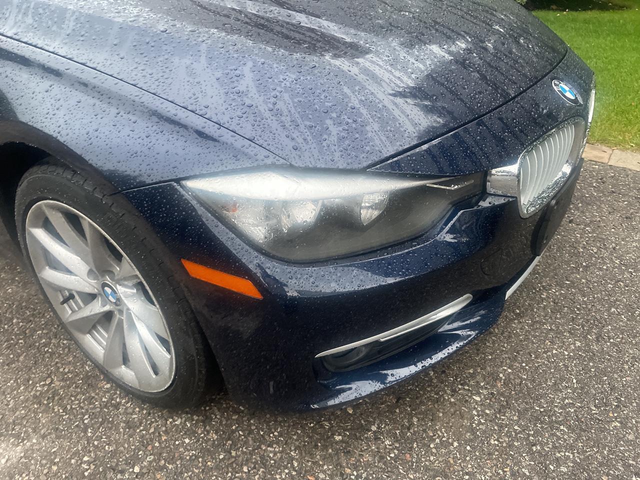 2014 BMW 3 Series 4dr Sdn 320i xDrive AWD/ ONE OWNER !! 152357 KMS Photo