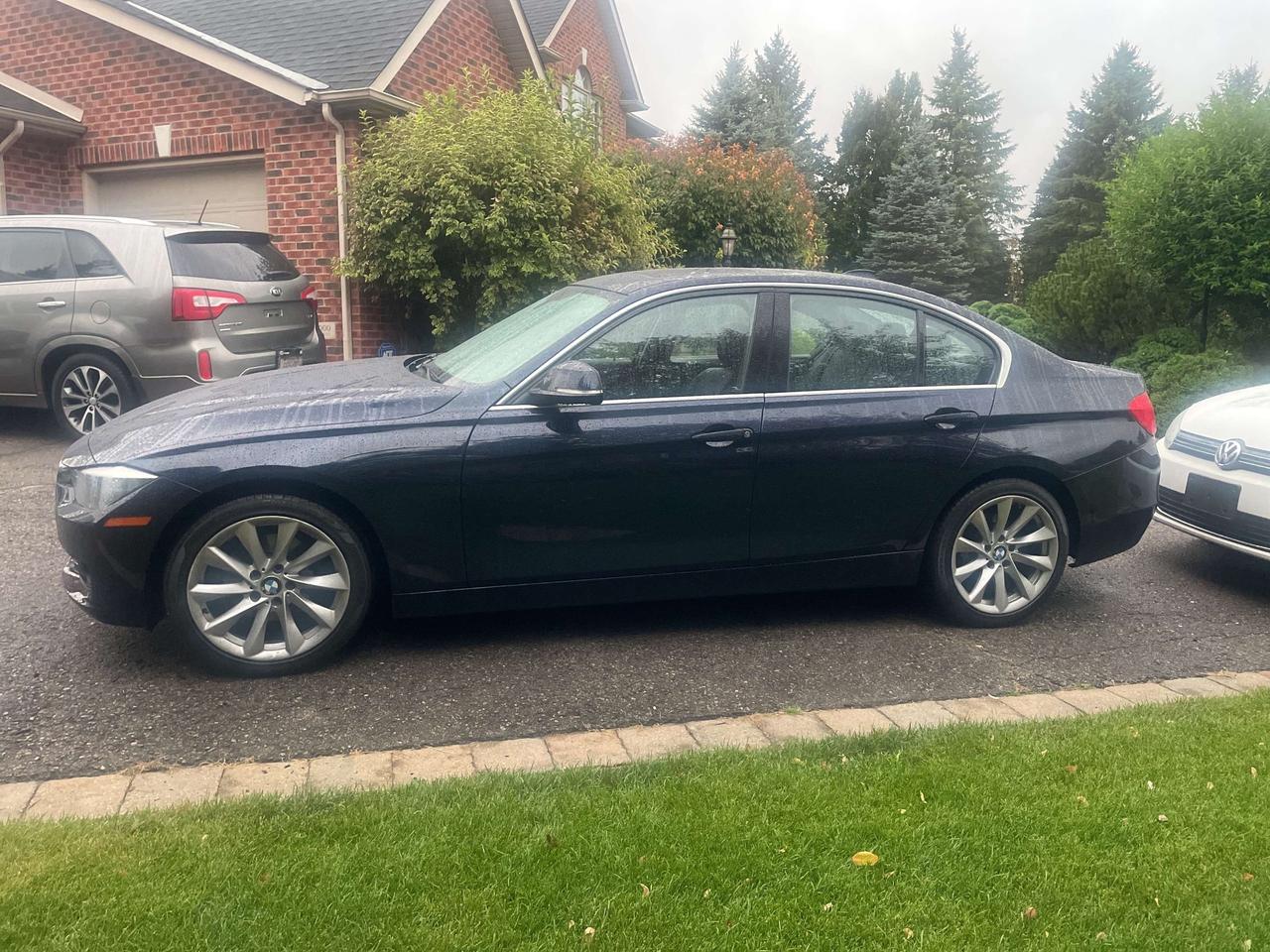 2014 BMW 3 Series 4dr Sdn 320i xDrive AWD/ ONE OWNER !! 152357 KMS Photo2