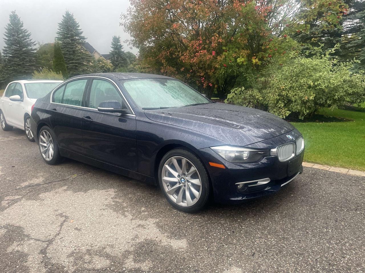 2014 BMW 3 Series 4dr Sdn 320i xDrive AWD/ ONE OWNER !! 152357 KMS Photo