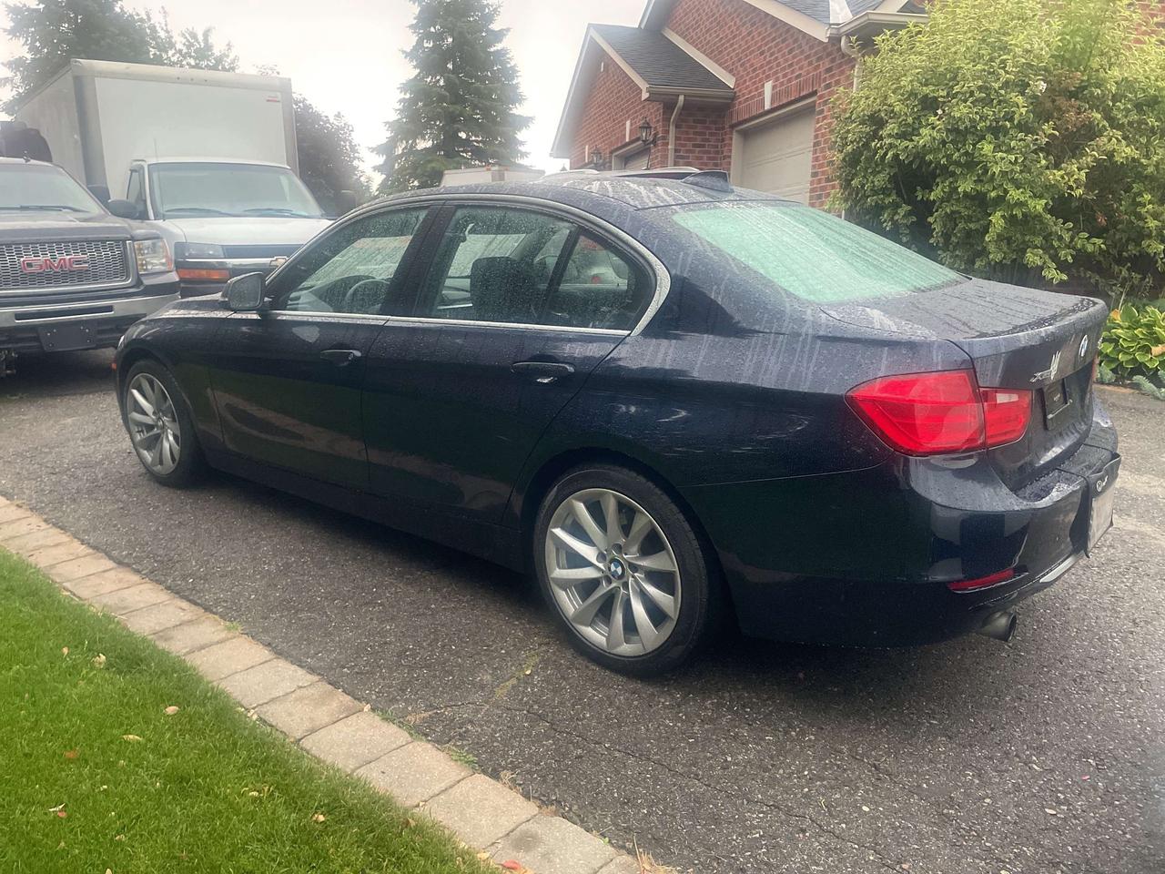 2014 BMW 3 Series 4dr Sdn 320i xDrive AWD/ ONE OWNER !! 152357 KMS Photo