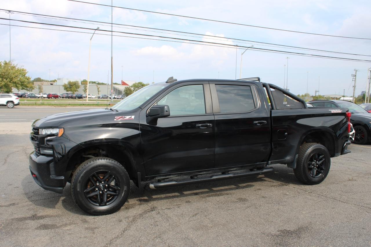 2022 Chevrolet Silverado 1500 LT TRAIL BOSS CREW CAB LONG BOX 4WD Photo2