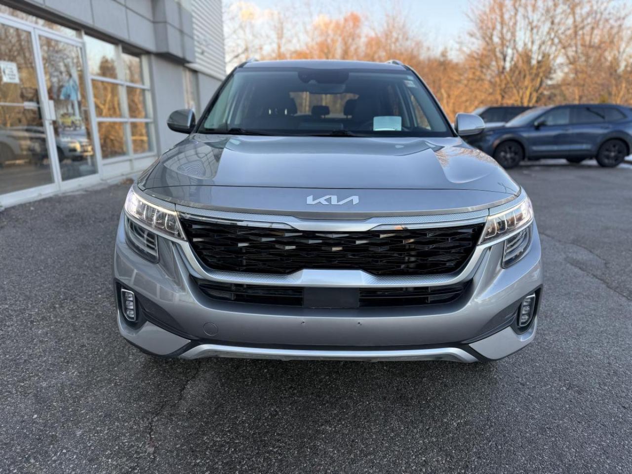 2022 Kia Seltos SX Turbo AWD w/Black Interior Photo