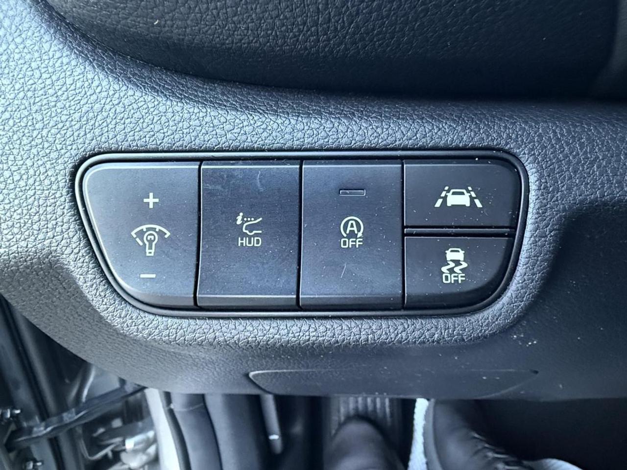 2022 Kia Seltos SX Turbo AWD w/Black Interior Photo