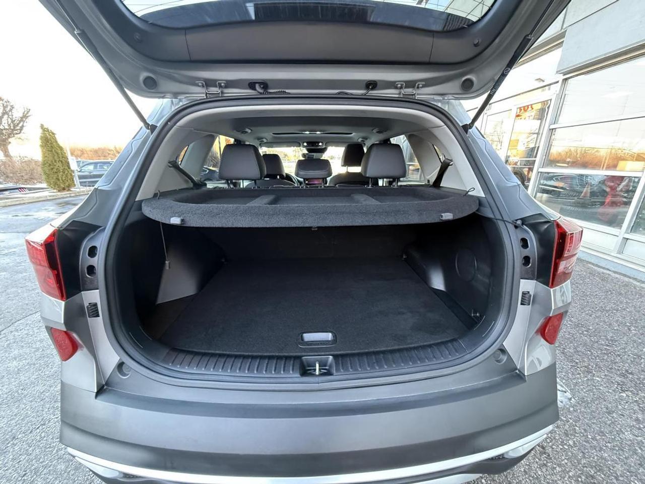 2022 Kia Seltos SX Turbo AWD w/Black Interior Photo