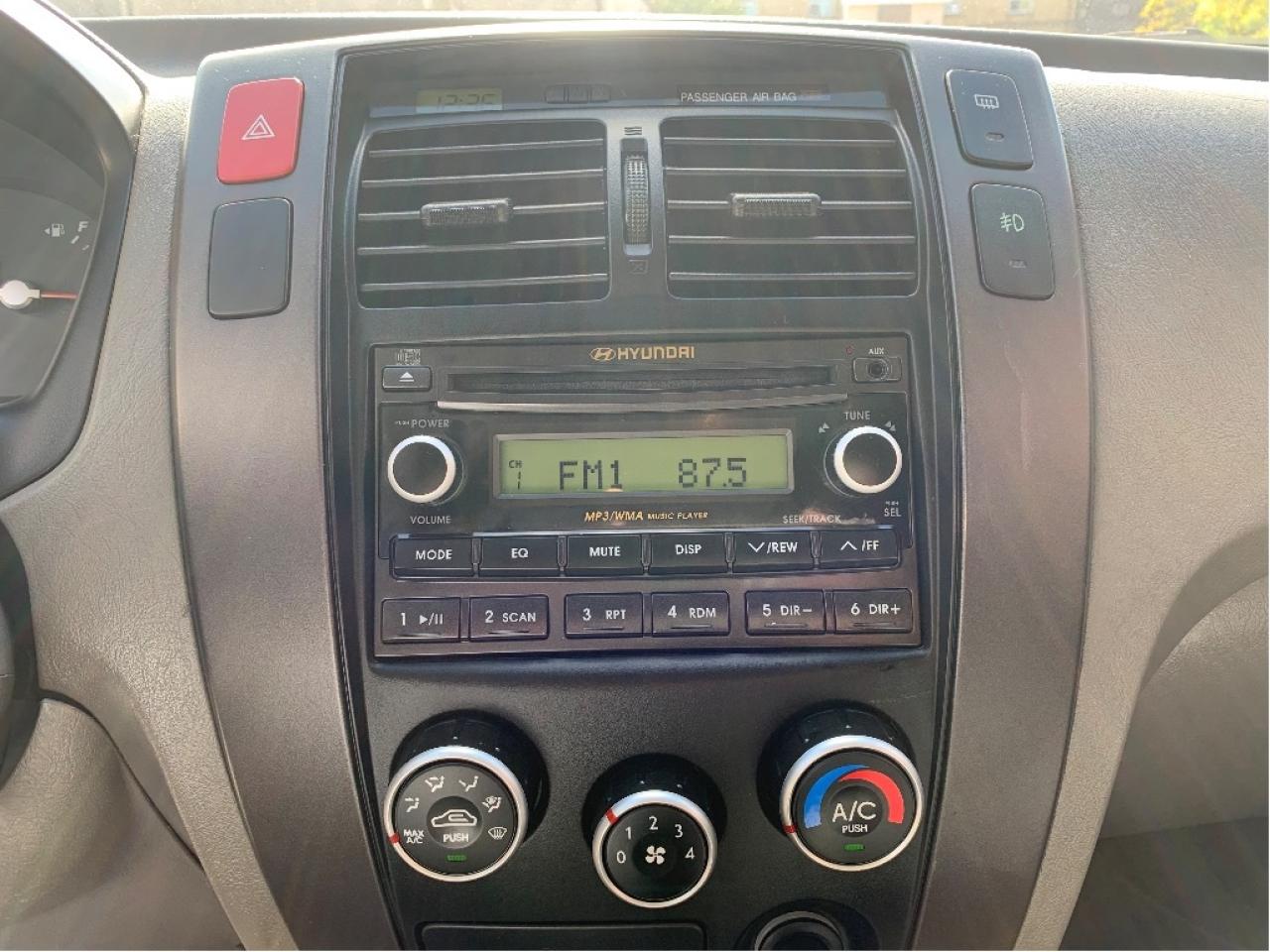 2009 Hyundai Tucson GL MODEL  AUTO !! ONE OWNER !! CAR FAX CLEAN !! Photo