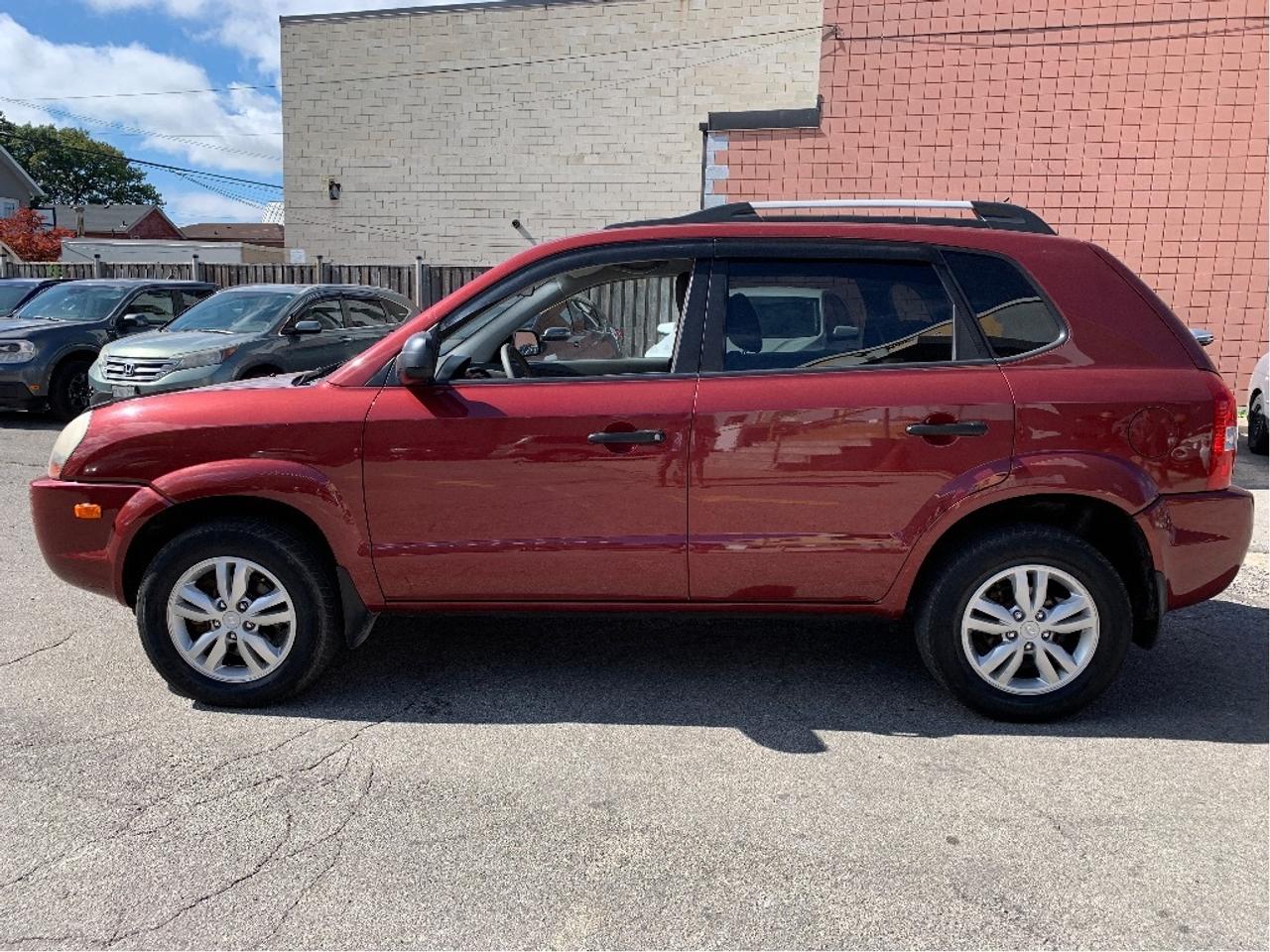2009 Hyundai Tucson GL MODEL  AUTO !! ONE OWNER !! CAR FAX CLEAN !! Photo