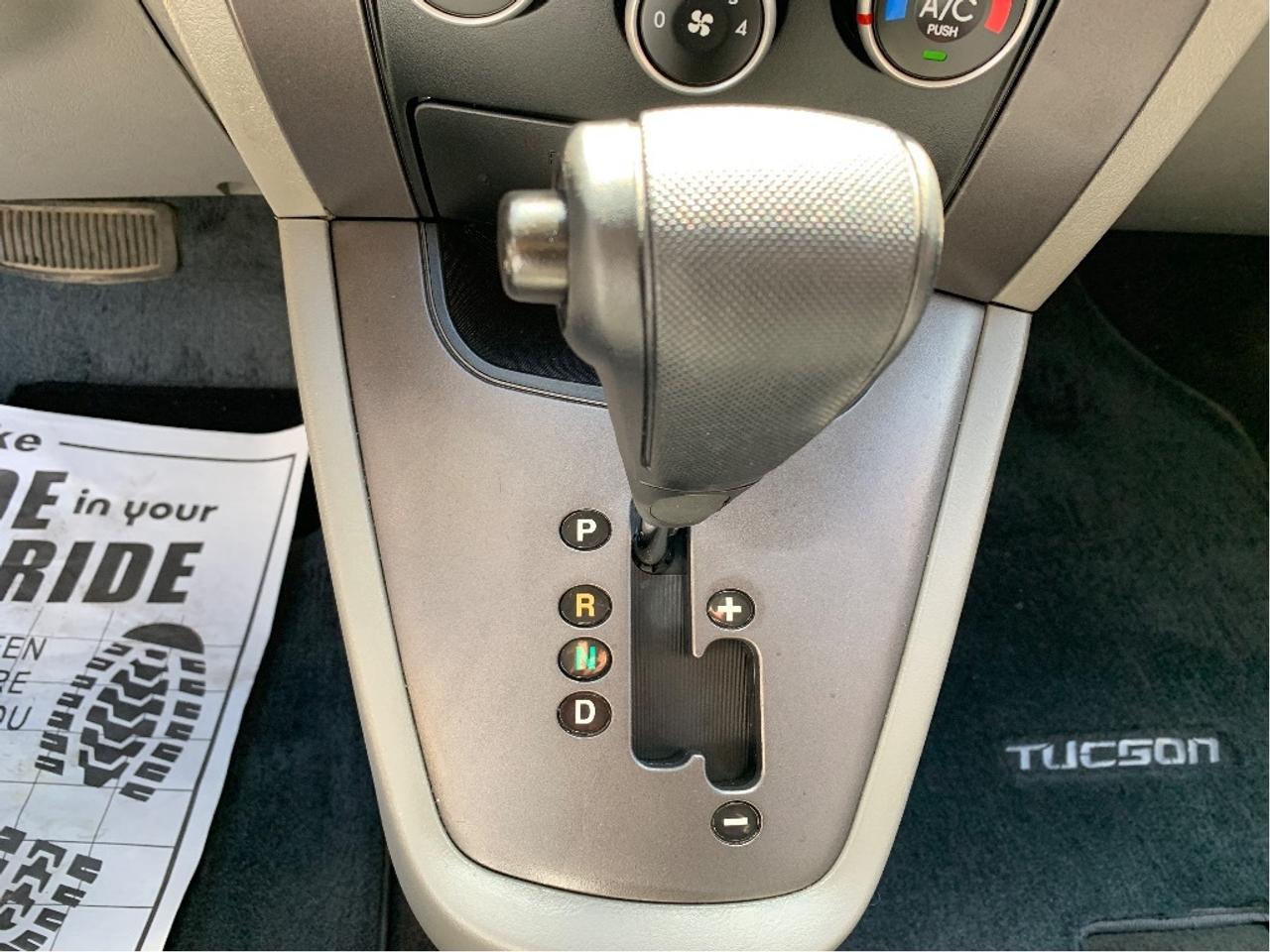 2009 Hyundai Tucson GL MODEL  AUTO !! ONE OWNER !! CAR FAX CLEAN !! Photo