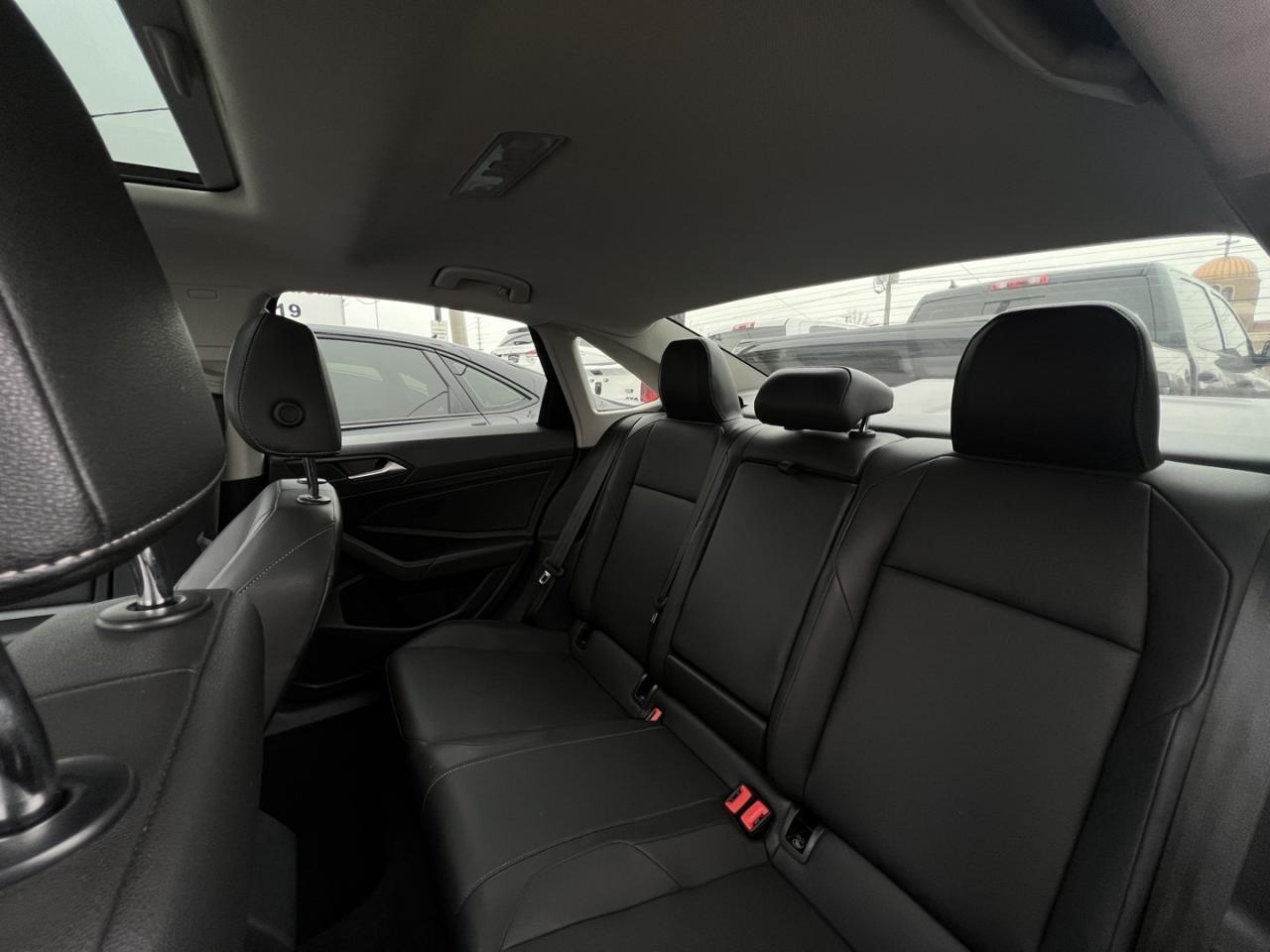 2019 Volkswagen Jetta Highline   Leather   Htd Seats   Alloys Photo