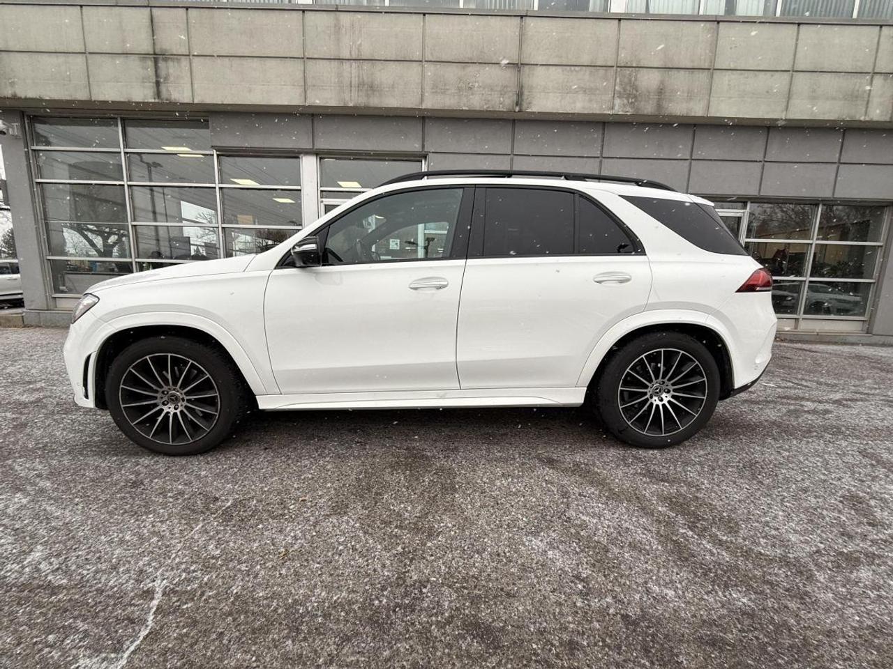 2022 Mercedes-Benz GLE350 GLE 350 4MATIC SUV Photo