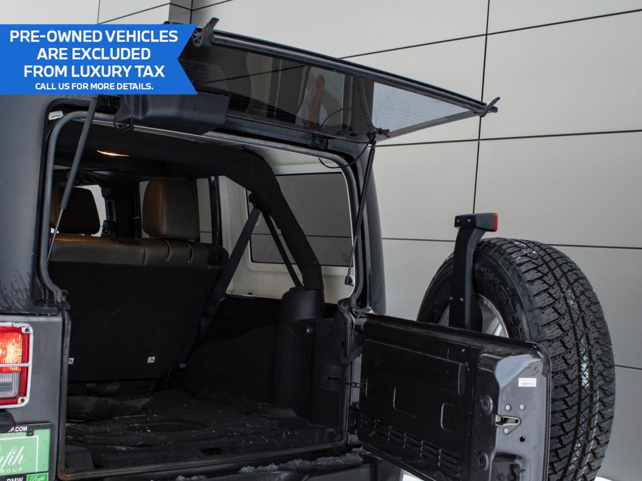 2016 Jeep WRANGLER UNLIMITED SAHARA EDITION-NO ACCIDENTS-LOW KMS Photo