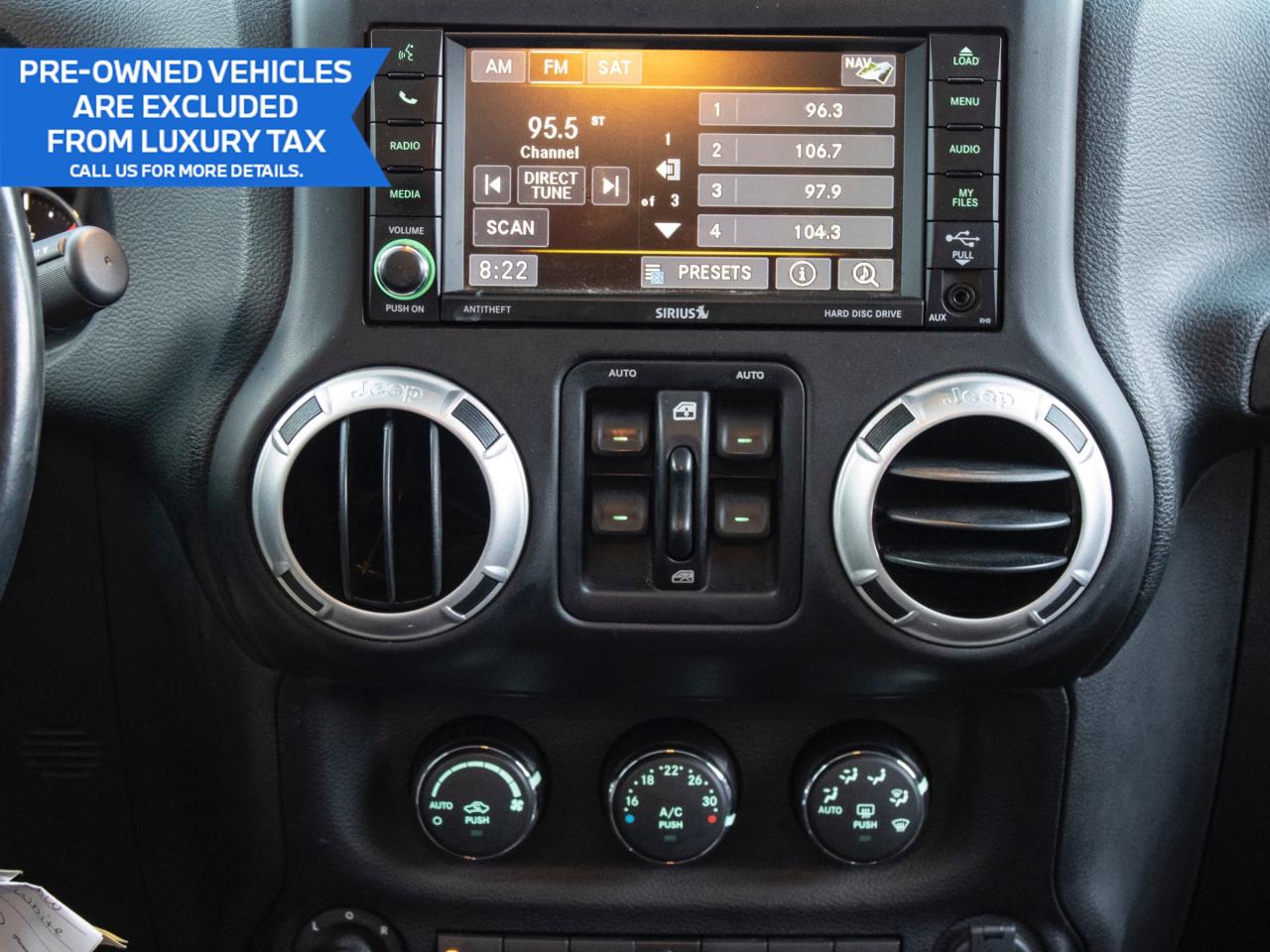 2016 Jeep WRANGLER UNLIMITED SAHARA EDITION-NO ACCIDENTS-LOW KMS Photo