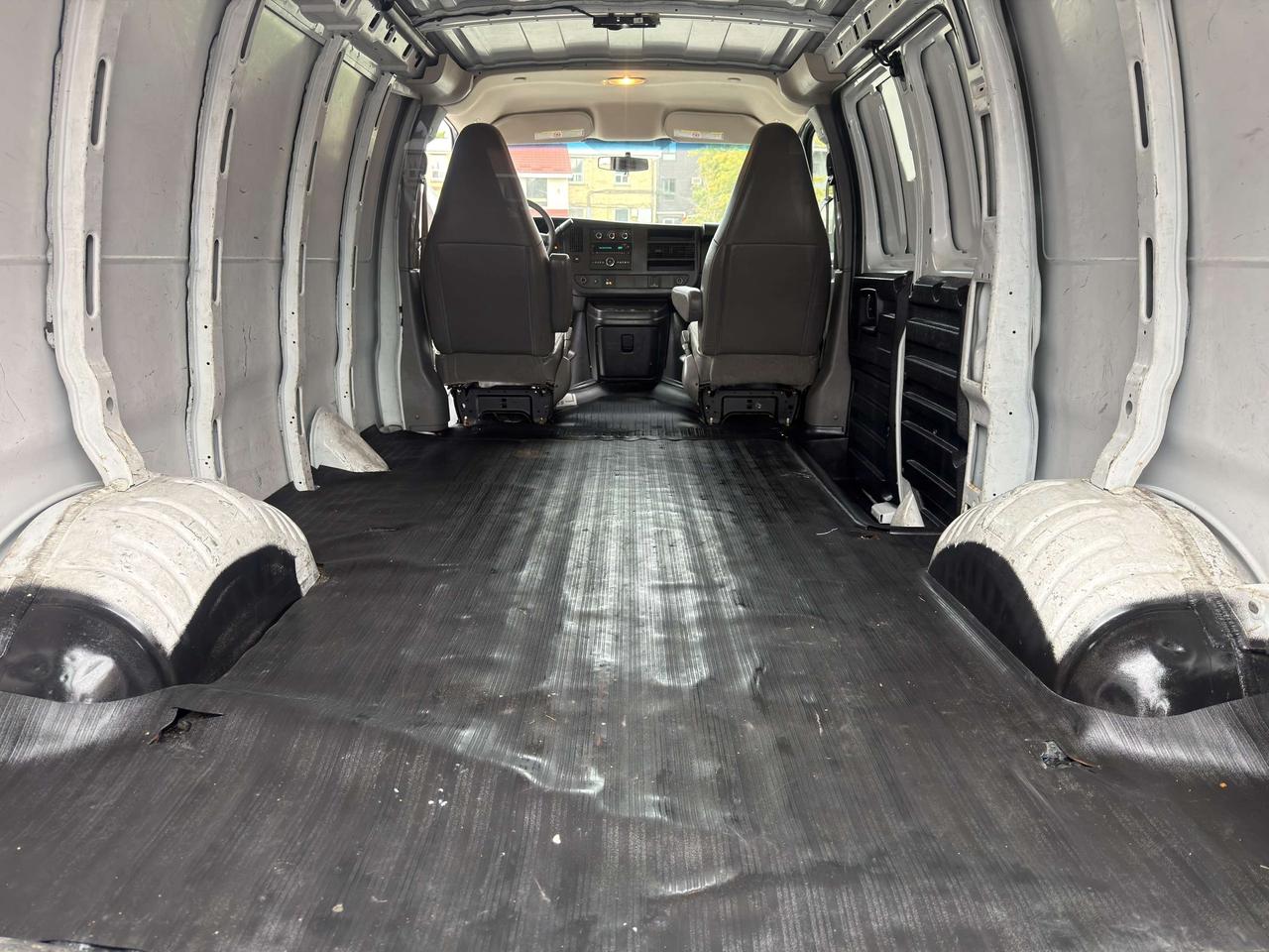 2017 GMC Savana Van 2500/ 3/4 TON !!!! SOLD SOLD SOLD !!!! Photo
