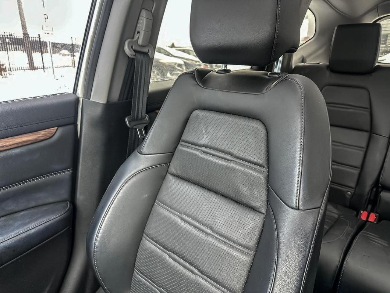 2017 Honda CR-V Touring Photo