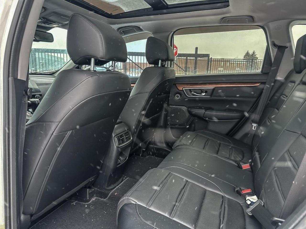 2017 Honda CR-V Touring Photo