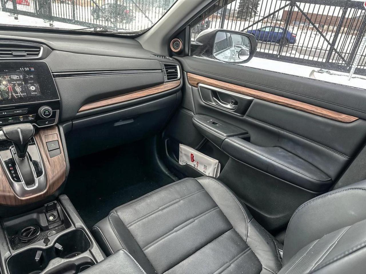 2017 Honda CR-V Touring Photo